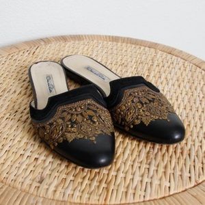 Oscar De La Renta Spanish Mules Leather Embellished Black 38